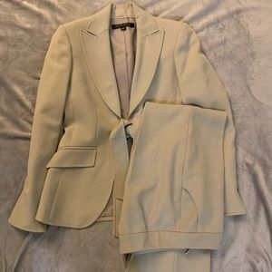 2 PC Stylish Beige ANNE KLEIN Pant Suit Size 2 🔥🔥🔥
